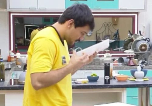 Participantes da Casa do Patrão suspeitam de comida estragada
