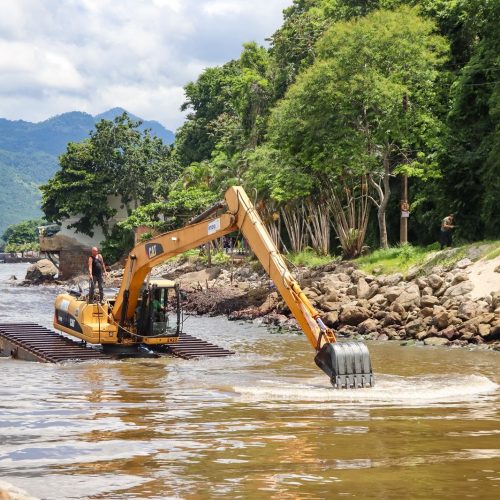 3f2bc445-614c-42b4-859f-6d37532b1dab (1)