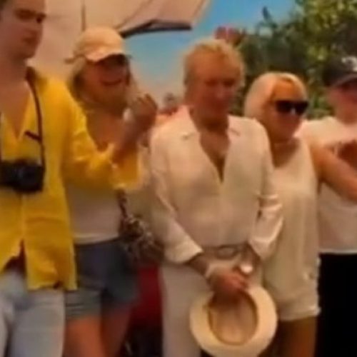 Rod Stewart passa férias no RJ, curte o Corcovado e posa com chef