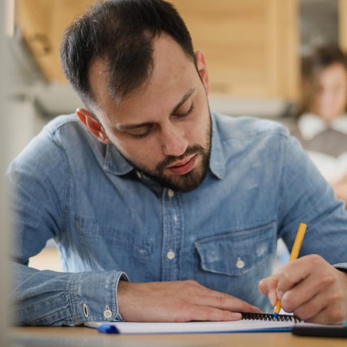 adulto-estudando.jpg