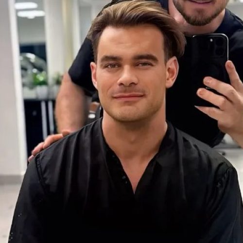 Carmo Dalla Vecchia exibe novo visual nas redes: "Parece IA"