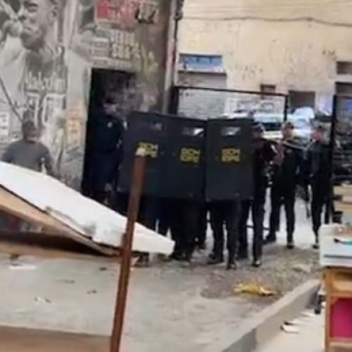Prefeitura de SP inicia despejo do Teatro de Contêiner, no Centro