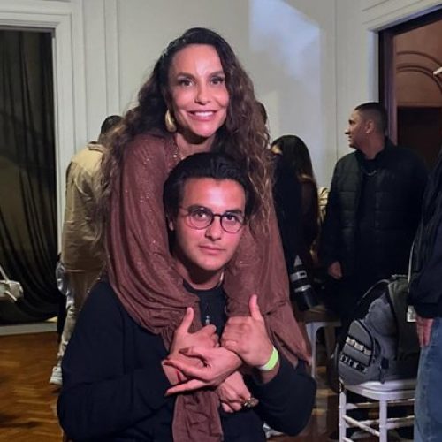Filho de Ivete Sangalo exalta cantora com mensagem na web