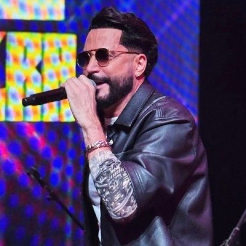 Latino substituirá Zezé Di Camargo em especial de Ano Novo do SBT