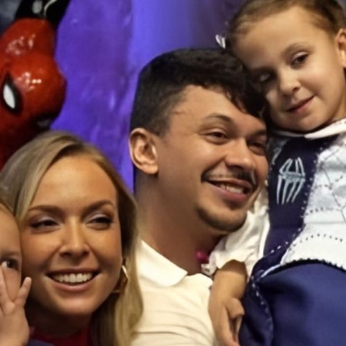 Tata Estaniecki e Cocielo celebram 6 anos da filha, Bia em festa temática