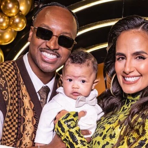 Thiaguinho celebra 43 anos e detalhe surpreende internautas: “que bolo é esse”